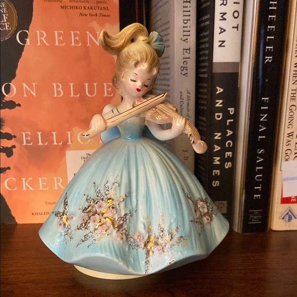 Vintage Josef Originals Musicale Series 'Fascination' Music Box - Picture 1 of 9